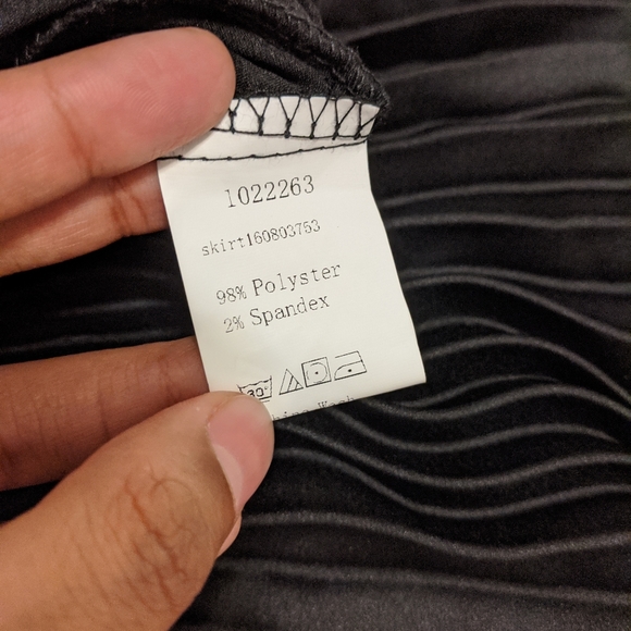 Maxi Pleated Skirt - Picture 3 of 4